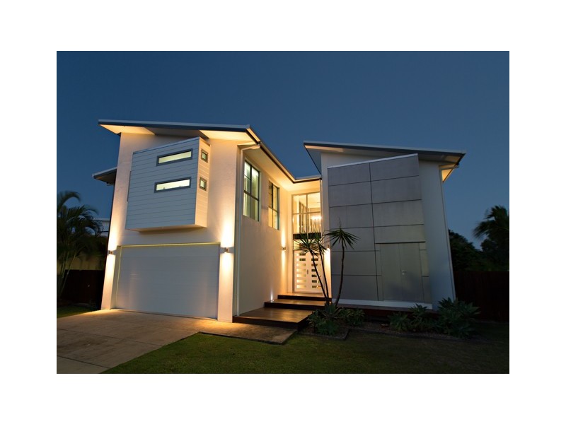 15 Seafarer Court, Blacks Beach QLD 4740