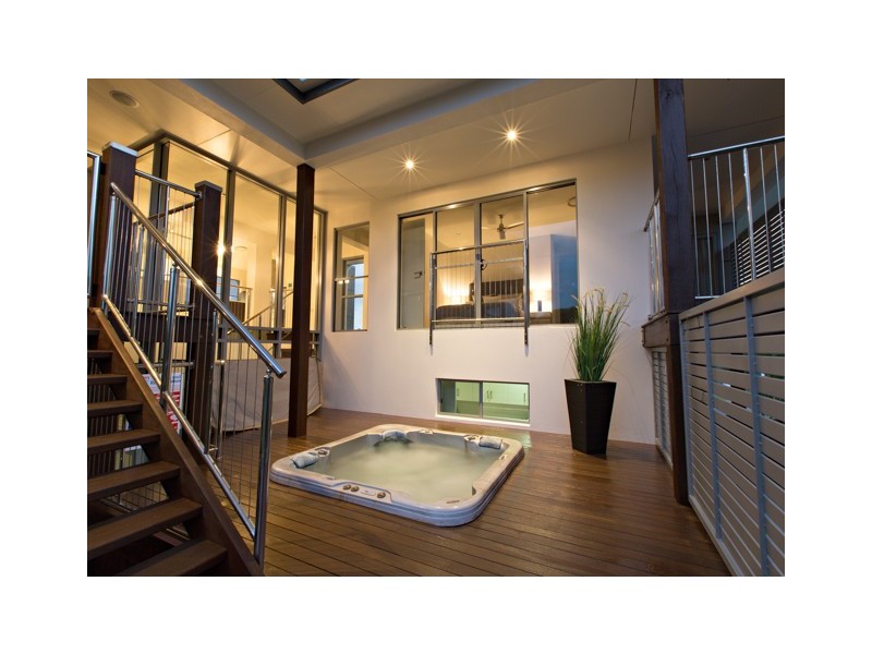 15 Seafarer Court, Blacks Beach QLD 4740