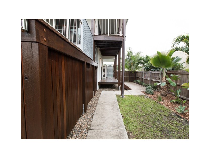 15 Seafarer Court, Blacks Beach QLD 4740