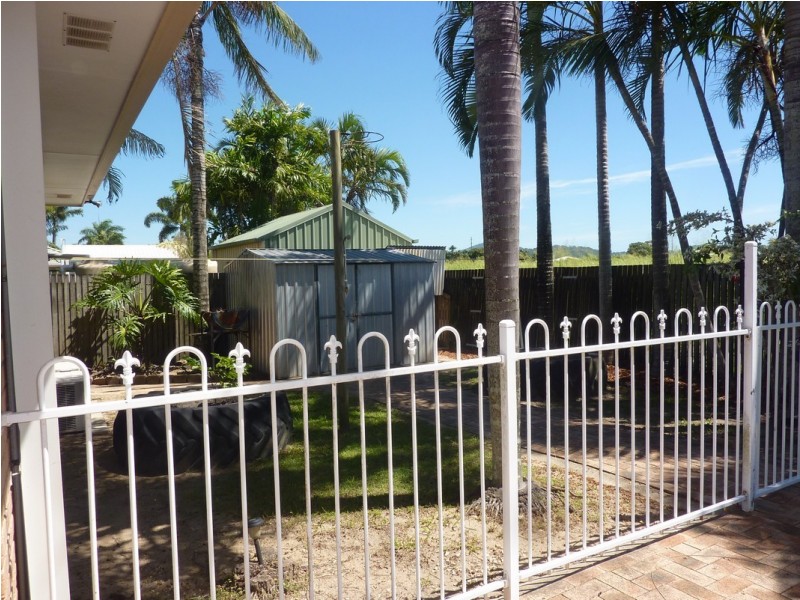 10 Border Street, Glenella QLD 4740