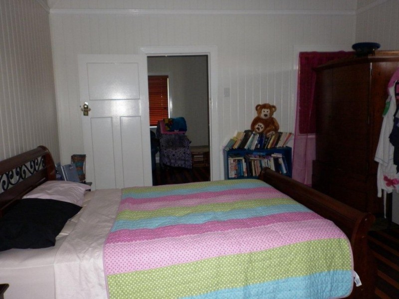 16 Holland Street, West Mackay QLD 4740