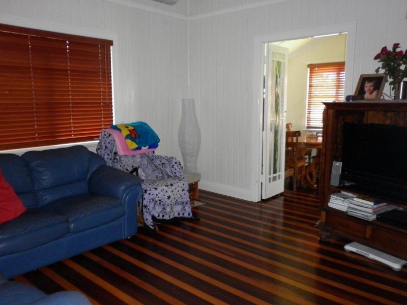 16 Holland Street, West Mackay QLD 4740