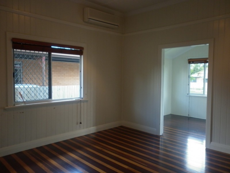 16 Holland Street, West Mackay QLD 4740