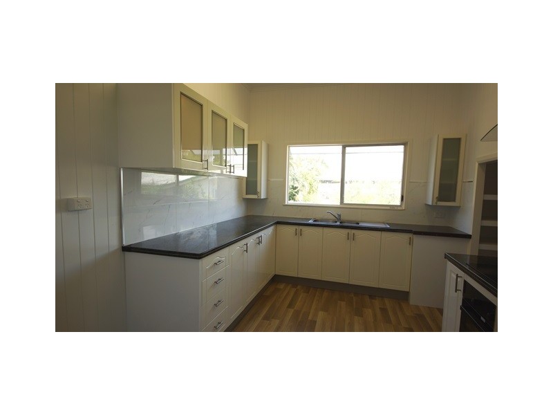 8 James Street, Mackay QLD 4740