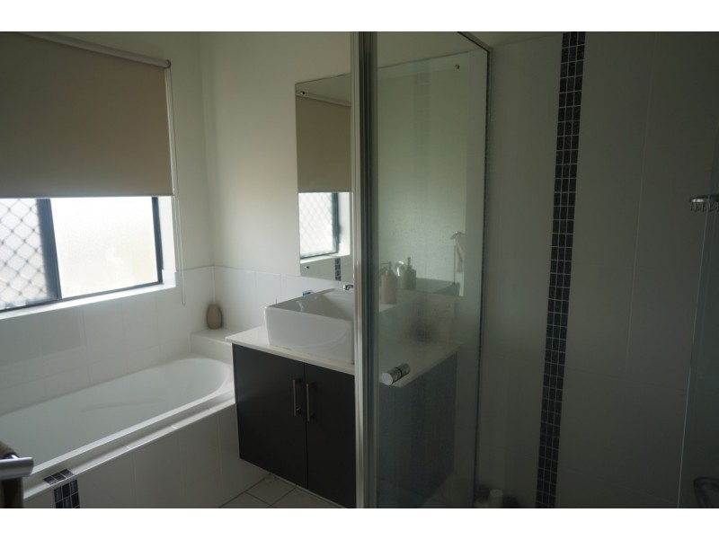 1 Mulcahy Crescent, Eimeo QLD 4740