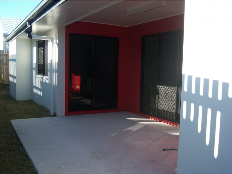 1 Mulcahy Crescent, Eimeo QLD 4740