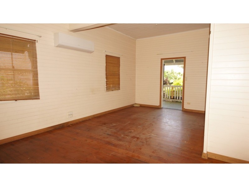 435 Shakespeare Street, West Mackay QLD 4740
