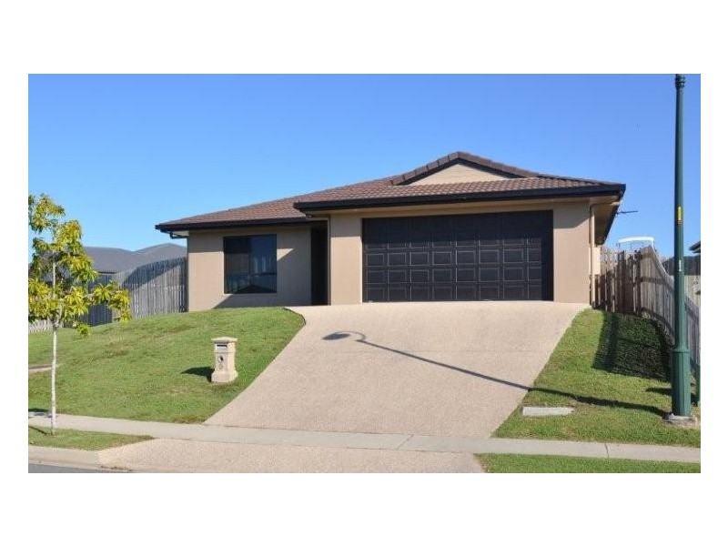 5 Townsend Street, Bucasia QLD 4750
