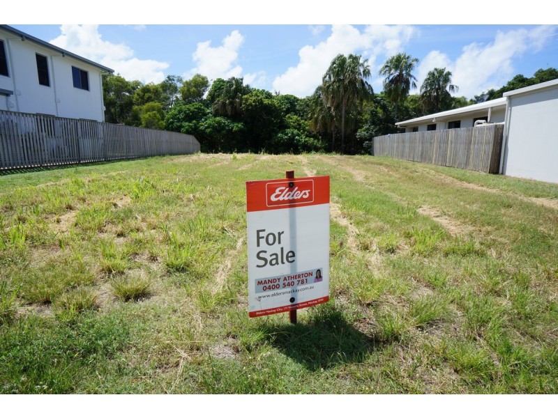 25 Corella Way, Blacks Beach QLD 4740