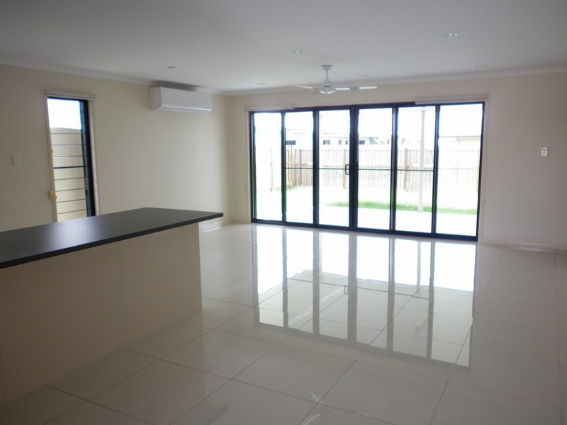 30 Montgomery Street, Rural View QLD 4740