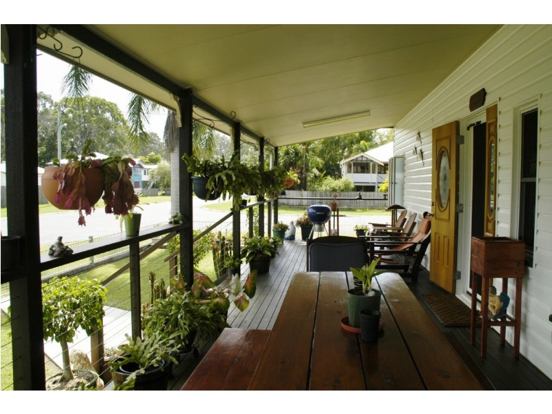 10 Deguara Avenue, Armstrong Beach QLD 4737