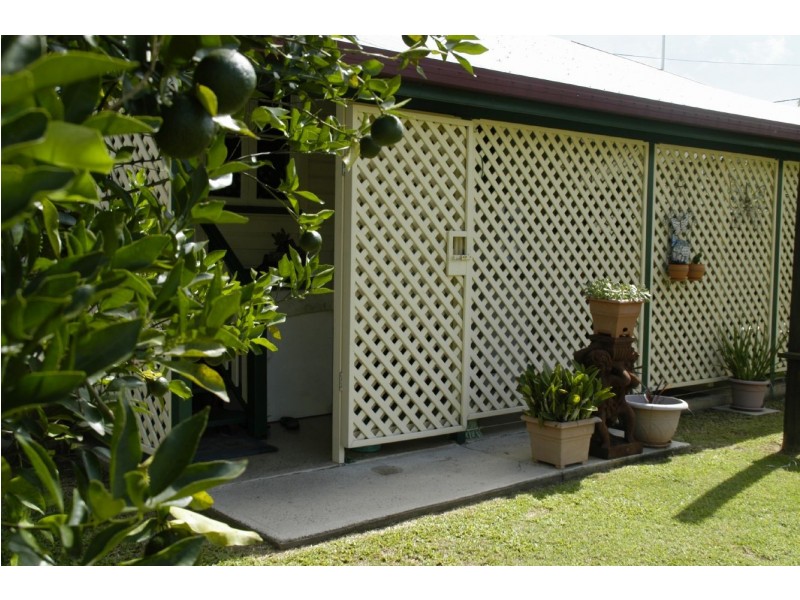 10 Deguara Avenue, Armstrong Beach QLD 4737