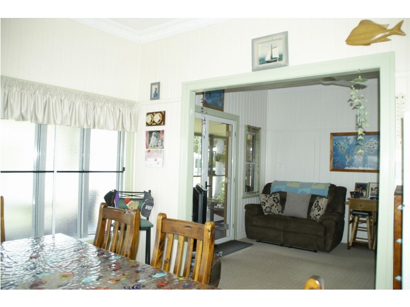 10 Deguara Avenue, Armstrong Beach QLD 4737