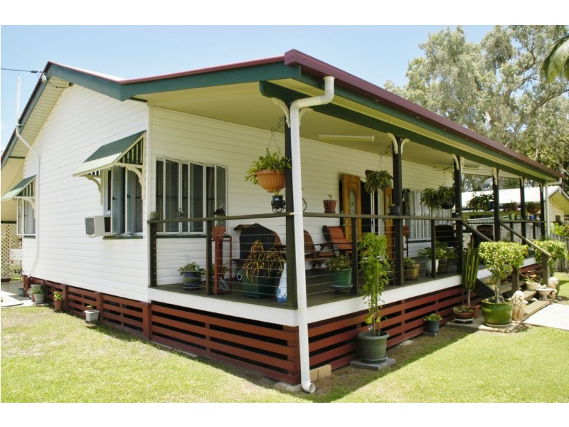 10 Deguara Avenue, Armstrong Beach QLD 4737