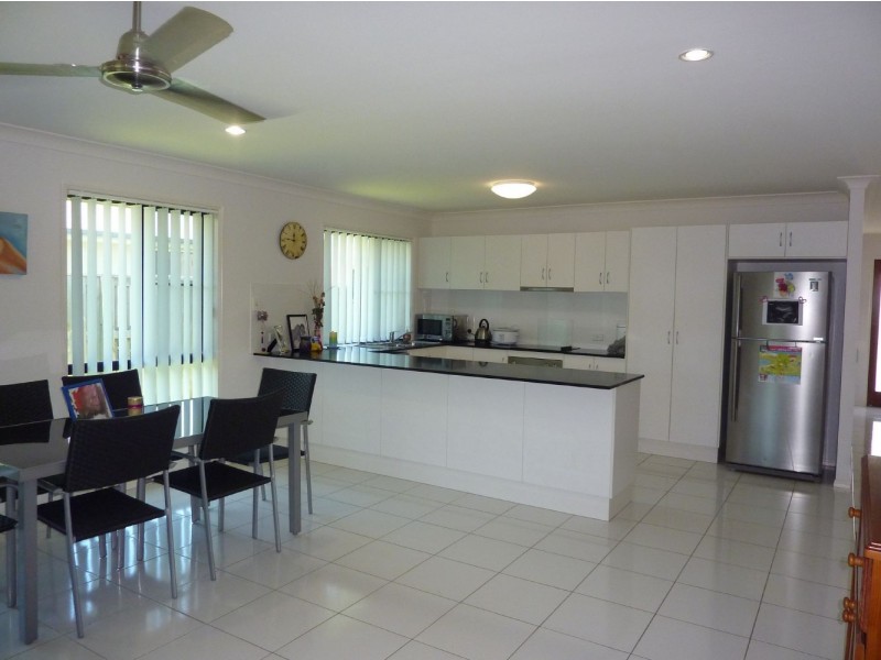 1 Bombo Court, Blacks Beach QLD 4740