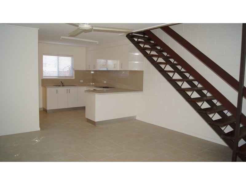 1/221 Evan Street, South Mackay QLD 4740