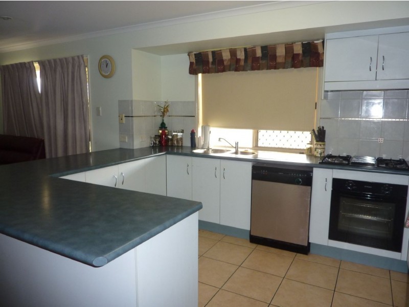 32 Stuart Hindle Drive, Mount Pleasant QLD 4740