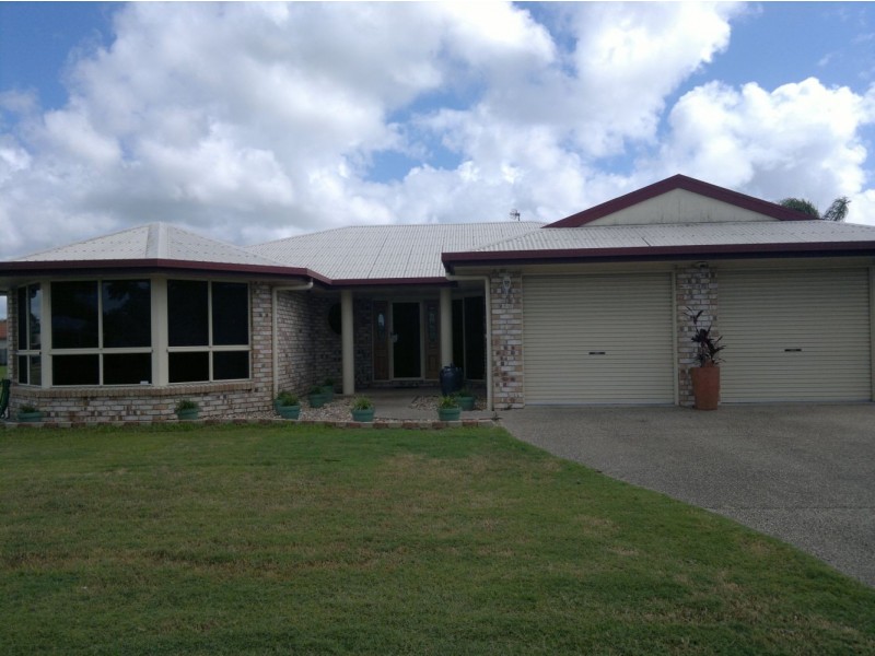 33 Schapers Road, Glenella QLD 4740