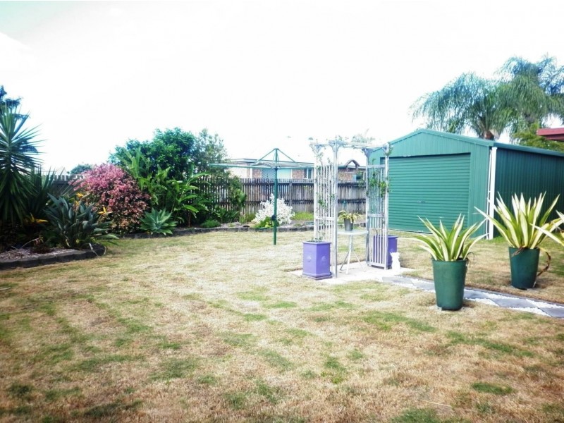 33 Schapers Road, Glenella QLD 4740