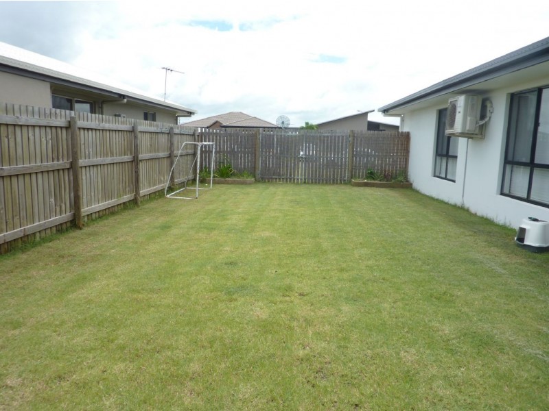22 Woden Crescent, Ooralea QLD 4740