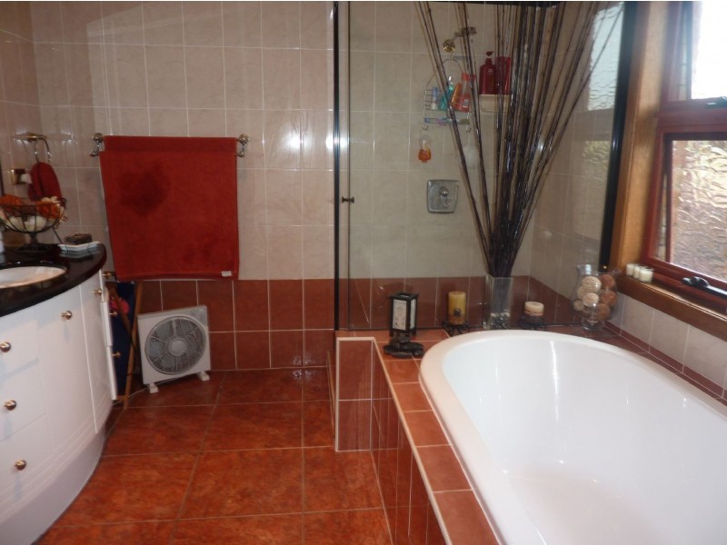 9 Weir Street, East Mackay QLD 4740