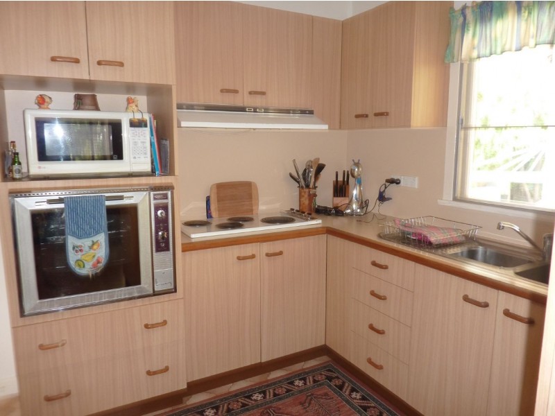 9 Weir Street, East Mackay QLD 4740