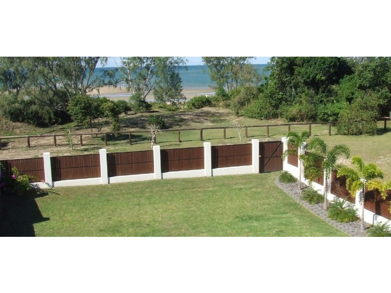 11 Pitt Street, Blacks Beach QLD 4740