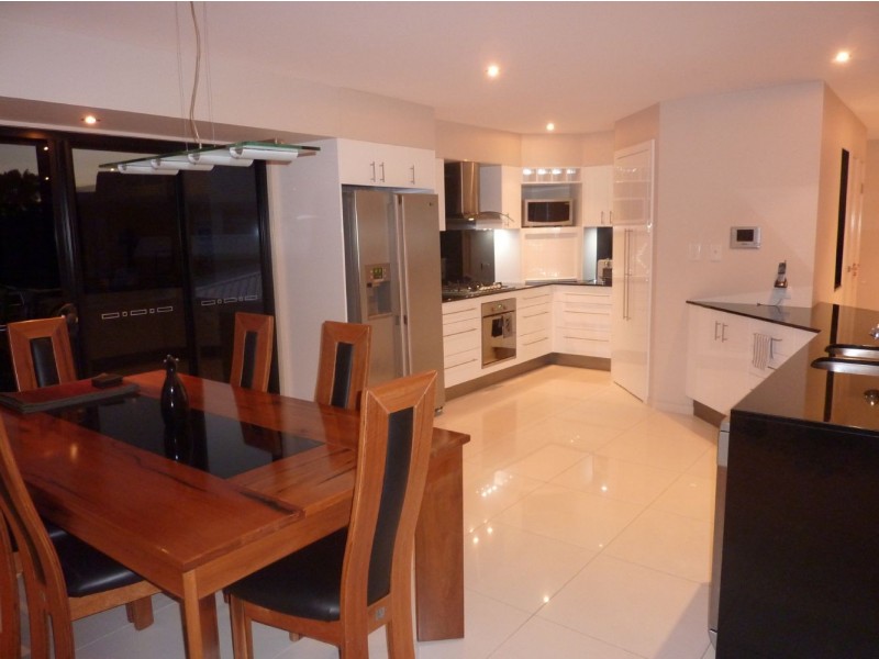 11 Pitt Street, Blacks Beach QLD 4740