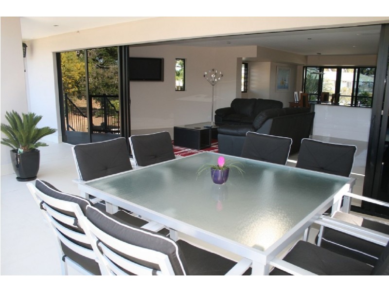 11 Pitt Street, Blacks Beach QLD 4740