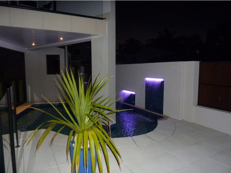 11 Pitt Street, Blacks Beach QLD 4740