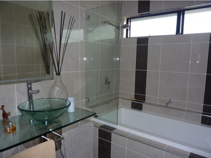 11 Pitt Street, Blacks Beach QLD 4740