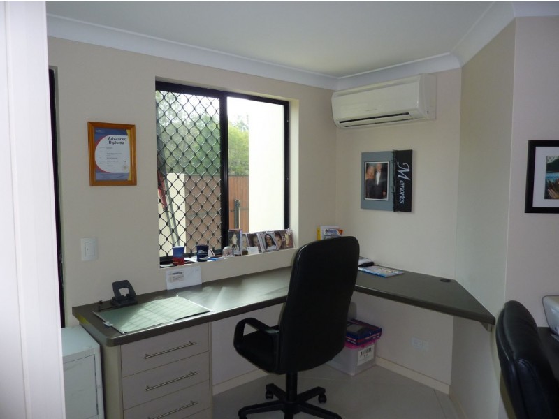 11 Pitt Street, Blacks Beach QLD 4740