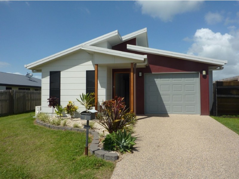 6 Montgomery Street, Rural View QLD 4740