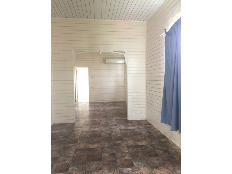 77 Wood Street, Mackay QLD 4740