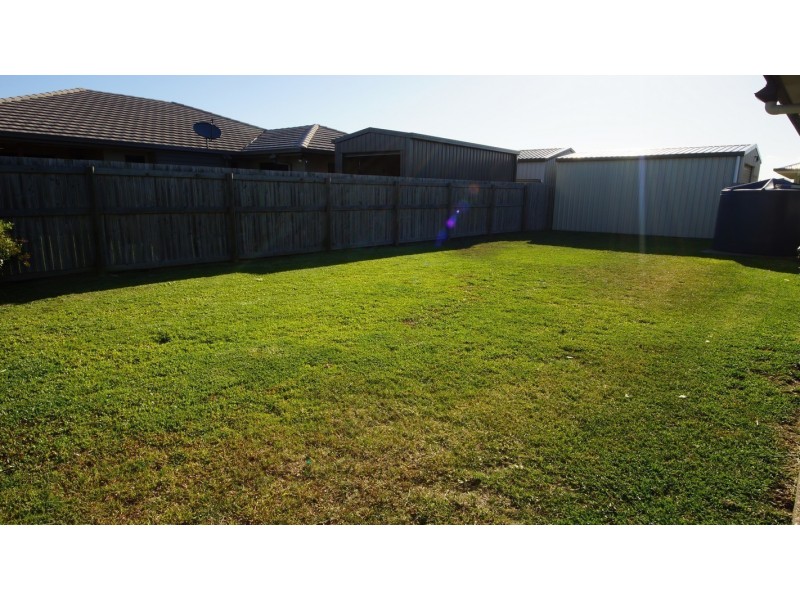 8 Sidon Court, Ooralea QLD 4740