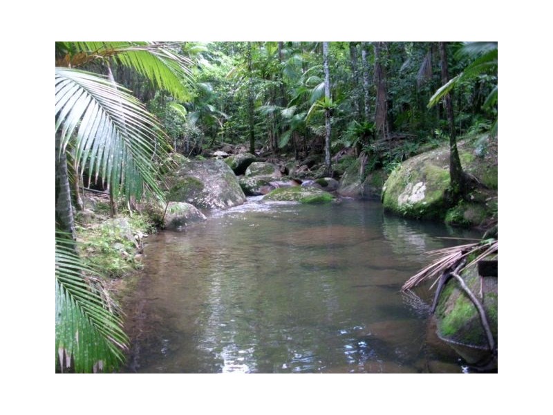 22 Boulder Road, Finch Hatton QLD 4756