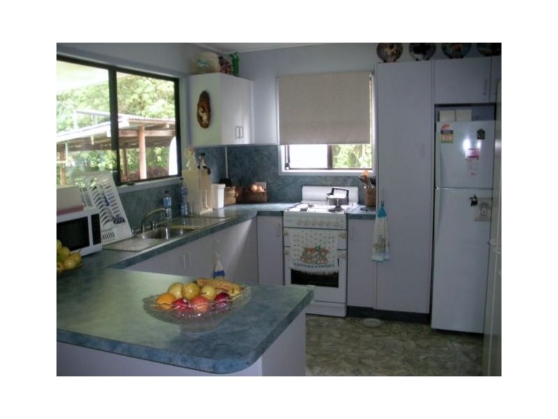 22 Boulder Road, Finch Hatton QLD 4756