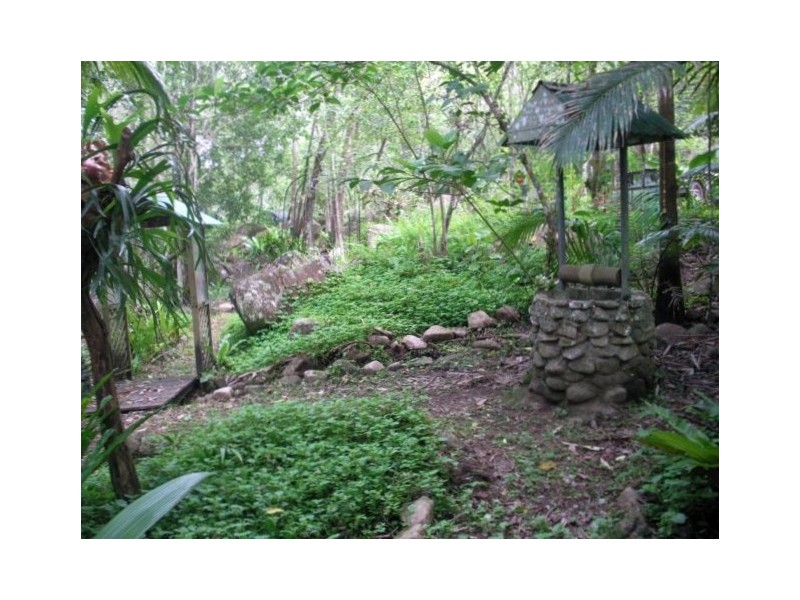 22 Boulder Road, Finch Hatton QLD 4756