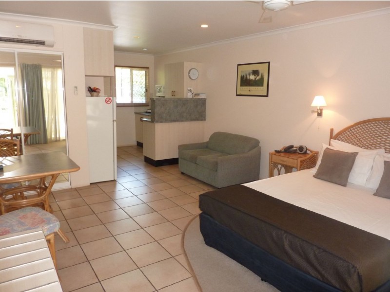 7A and 7B / 26 Bourke Street, Blacks Beach QLD 4740