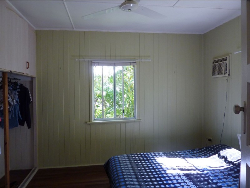 25 Martin Street, North Mackay QLD 4740