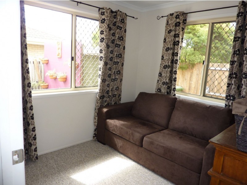 4/3 Ribbon Court, Glenella QLD 4740