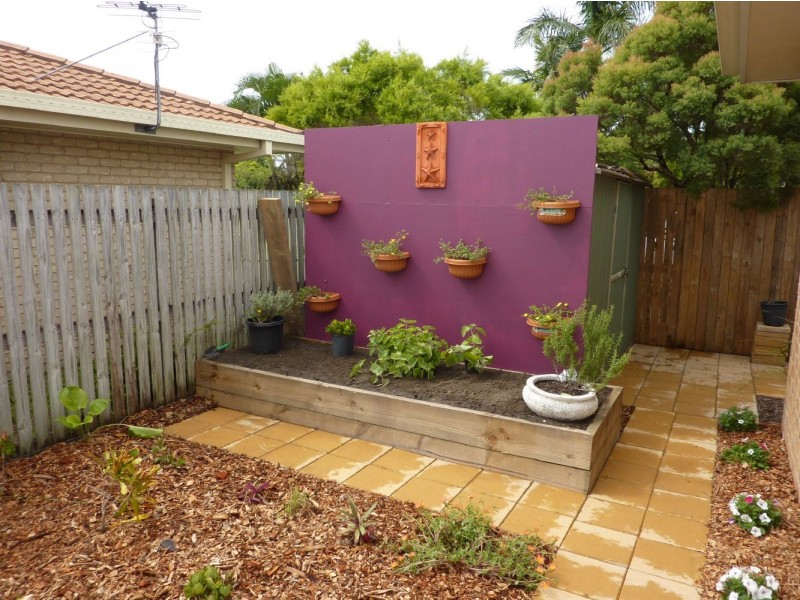 4/3 Ribbon Court, Glenella QLD 4740