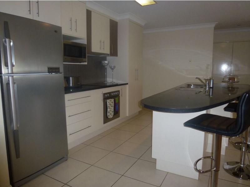 20 Eva Parade, Glenella QLD 4740