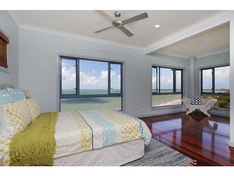 4 Ian Wood Drive, Dolphin Heads QLD 4740