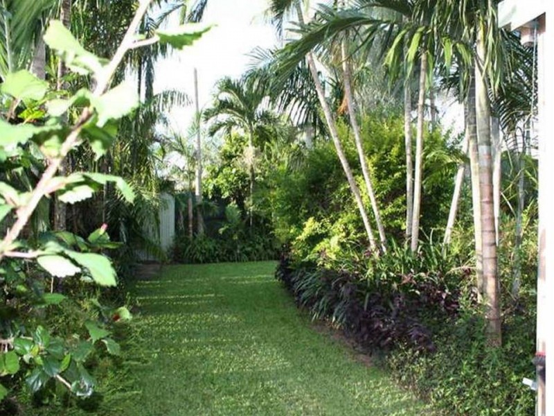 13 Salmon Avenue, Eimeo QLD 4740