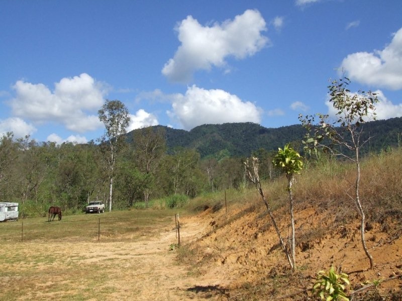 39  Okuloo Road, Netherdale QLD 4756