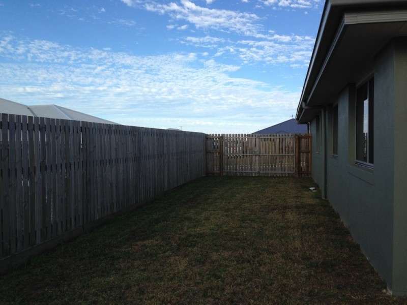14 Hawkins Street, Bucasia QLD 4750