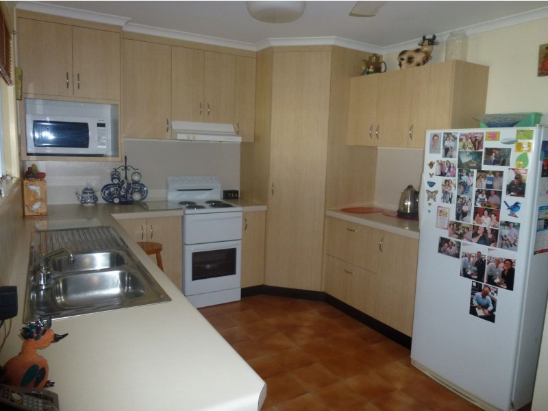 11 Rainbow Street, Armstrong Beach QLD 4737