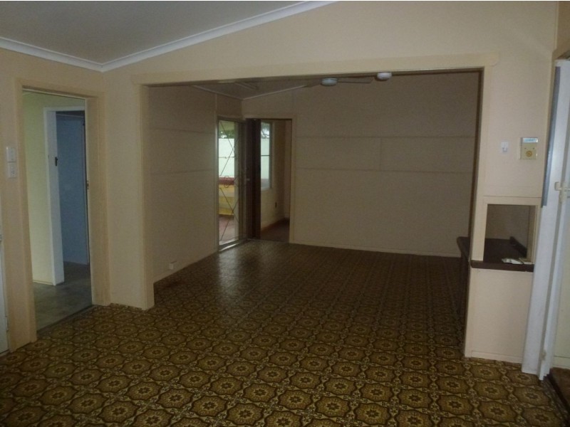 7 Youngs Lane, Walkerston QLD 4751