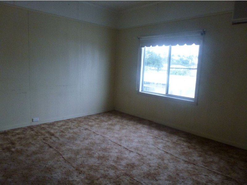 7 Youngs Lane, Walkerston QLD 4751